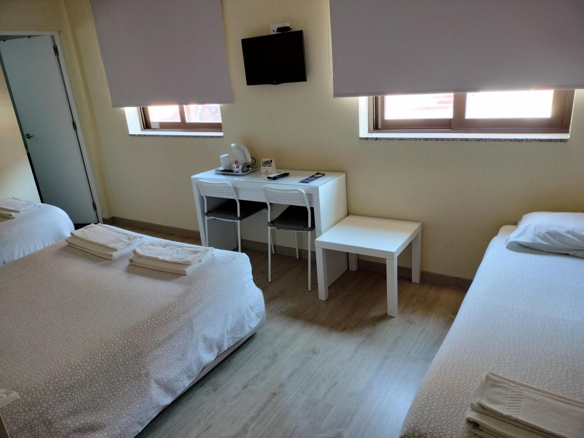 Metro Vilar Suites&Villas Vilar do Pinheiro Habitación foto