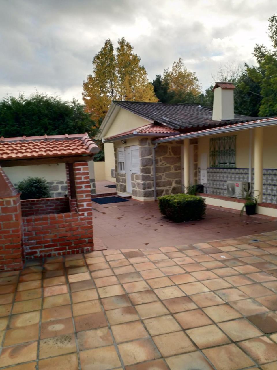Metro Vilar Suites&Villas Vilar do Pinheiro Exterior foto